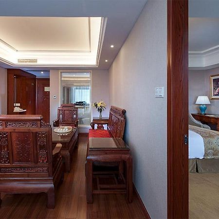 Vienna International Hotel Shaoguan Fengcailou Dış mekan fotoğraf